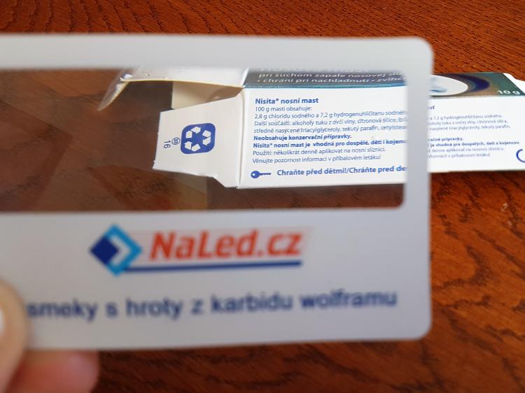 Lupa velikosti kreditní karty 3